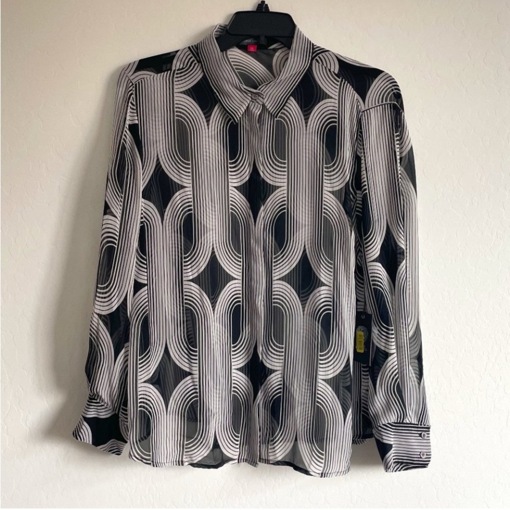 ISO 2X Vince Camuto Sheer Patterned Top